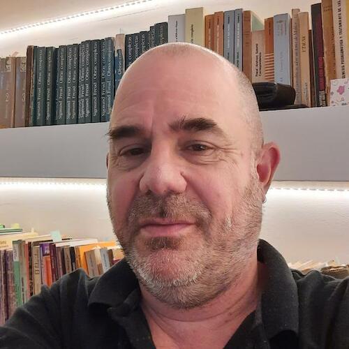 Erglis, Miguel Andrés