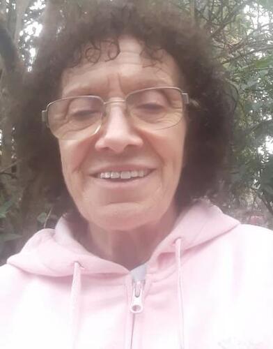 Hodari, María Ester